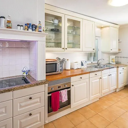 ヴィラ Beautiful Algarve 3 Bedrooms Amarela Private Pool & 10 Minute Walk From Beach Carvoeiro カルヴォエイロ