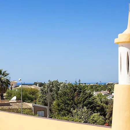 Beautiful Algarve 3 Bedrooms Amarela Private Pool & 10 Minute Walk From Beach Carvoeiro *