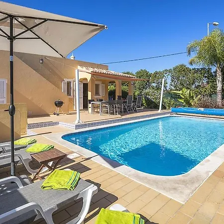 Beautiful Algarve 3 Bedrooms Amarela Private Pool & 10 Minute Walk From Beach Carvoeiro Villa