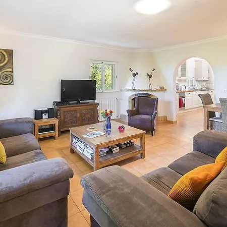 Villa Beautiful Algarve 3 Bedrooms Amarela Private Pool & 10 Minute Walk From Beach Carvoeiro